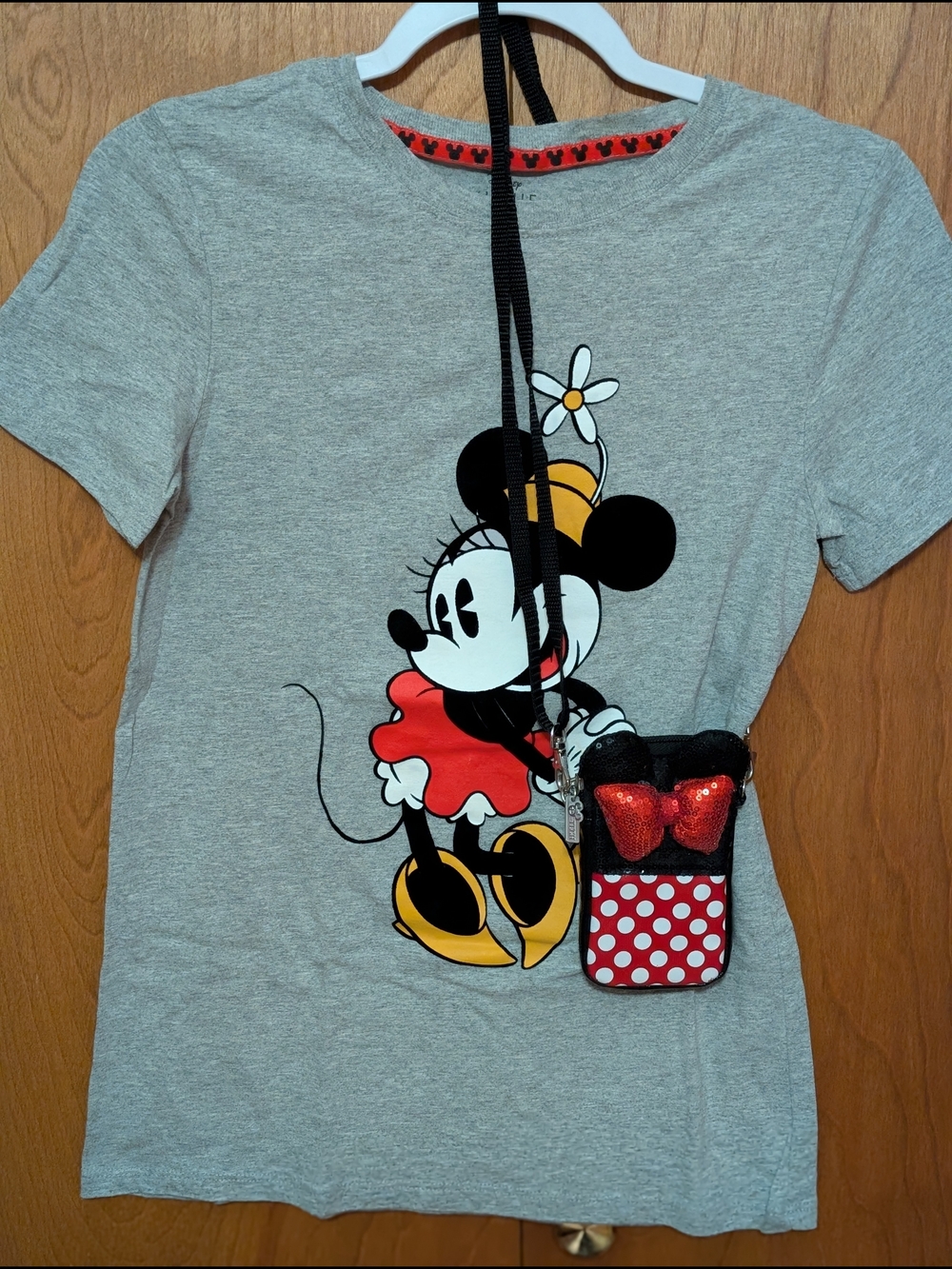 Disney Minnie Mouse Tee & Crossbody Cell Phone Mini Bag